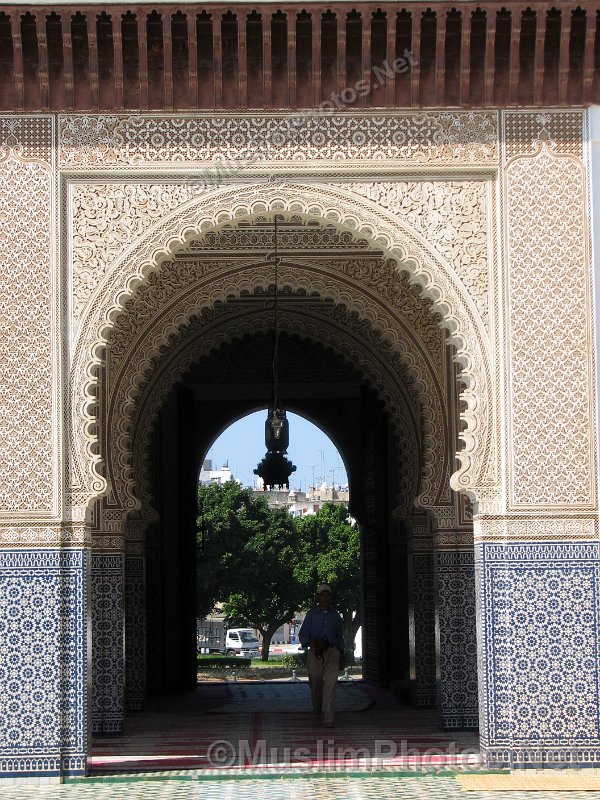 One of the entrances of the Sunna Mosque